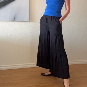 Vi Laro Black Elegant Black Wide-Leg Pants S-M New